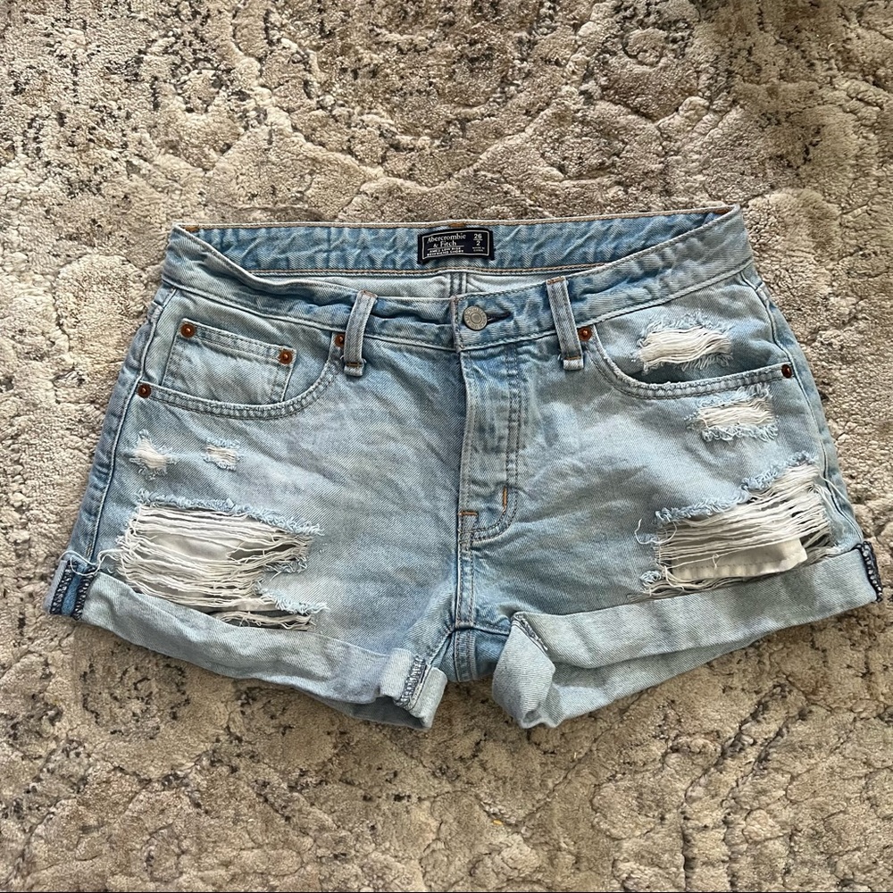 Abercrombie & Fitch low rise boyfriend shorts